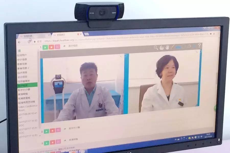 40天新生儿喝奶后咳嗽、喉咙似有痰且白天睡眠时间增长并伴有吐泡泡现象是否可能是肺炎？(图1)